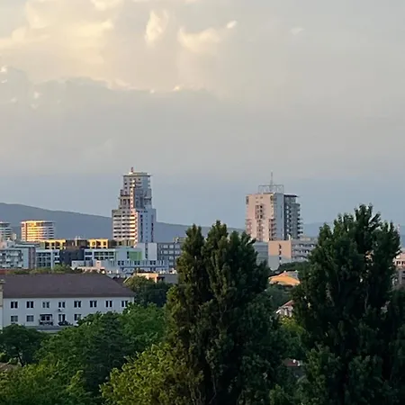 Apartment Klingerka 007 2 Separate Bedrooms Parking Included Bratislava