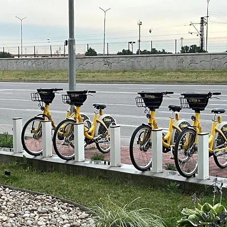 아파트 Klingerka 007 2 Separate Bedrooms Parking Included 브라티슬라바